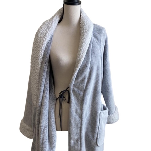 Oscar De La Renta Robe - Picture 4 of 8